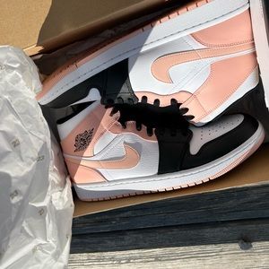 Air Jordan 1mid